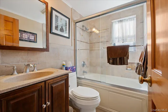 $929,000 | 132 East Cherry Street, Floral Park, NY 11001