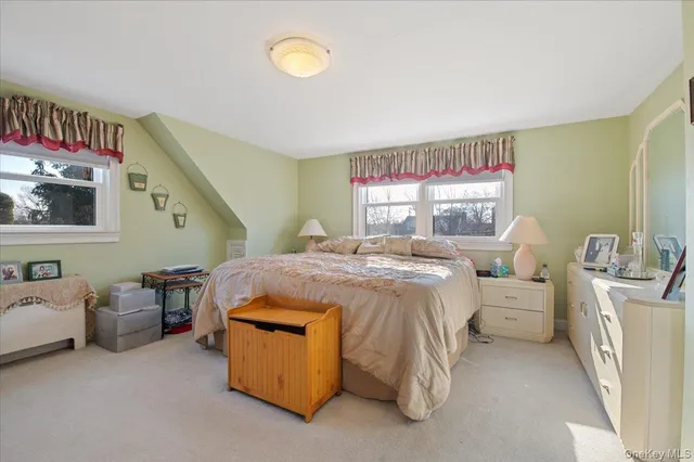 $929,000 | 132 East Cherry Street, Floral Park, NY 11001