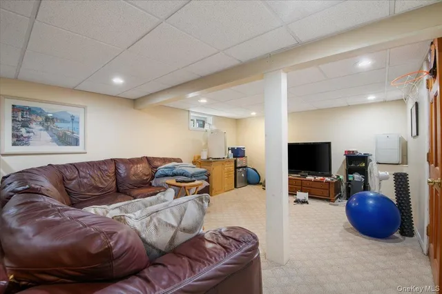 $929,000 | 132 East Cherry Street, Floral Park, NY 11001