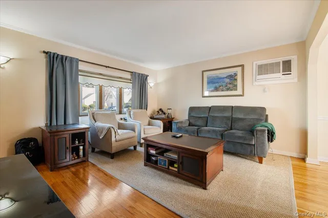 $929,000 | 132 East Cherry Street, Floral Park, NY 11001