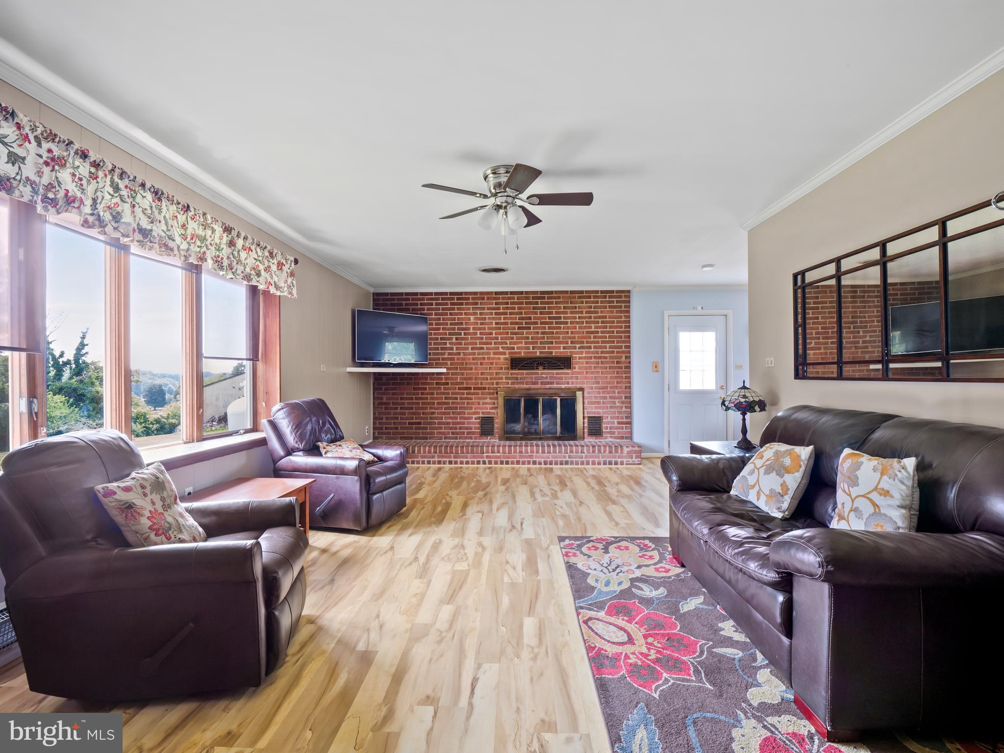 8477 Lees Ridge Road Warrenton, VA 20186 - Photo 3 of 25 Gallery Image 3