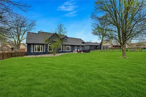 $649,000 | 207 Saponi Lane, Lake Winnebago, MO 64034