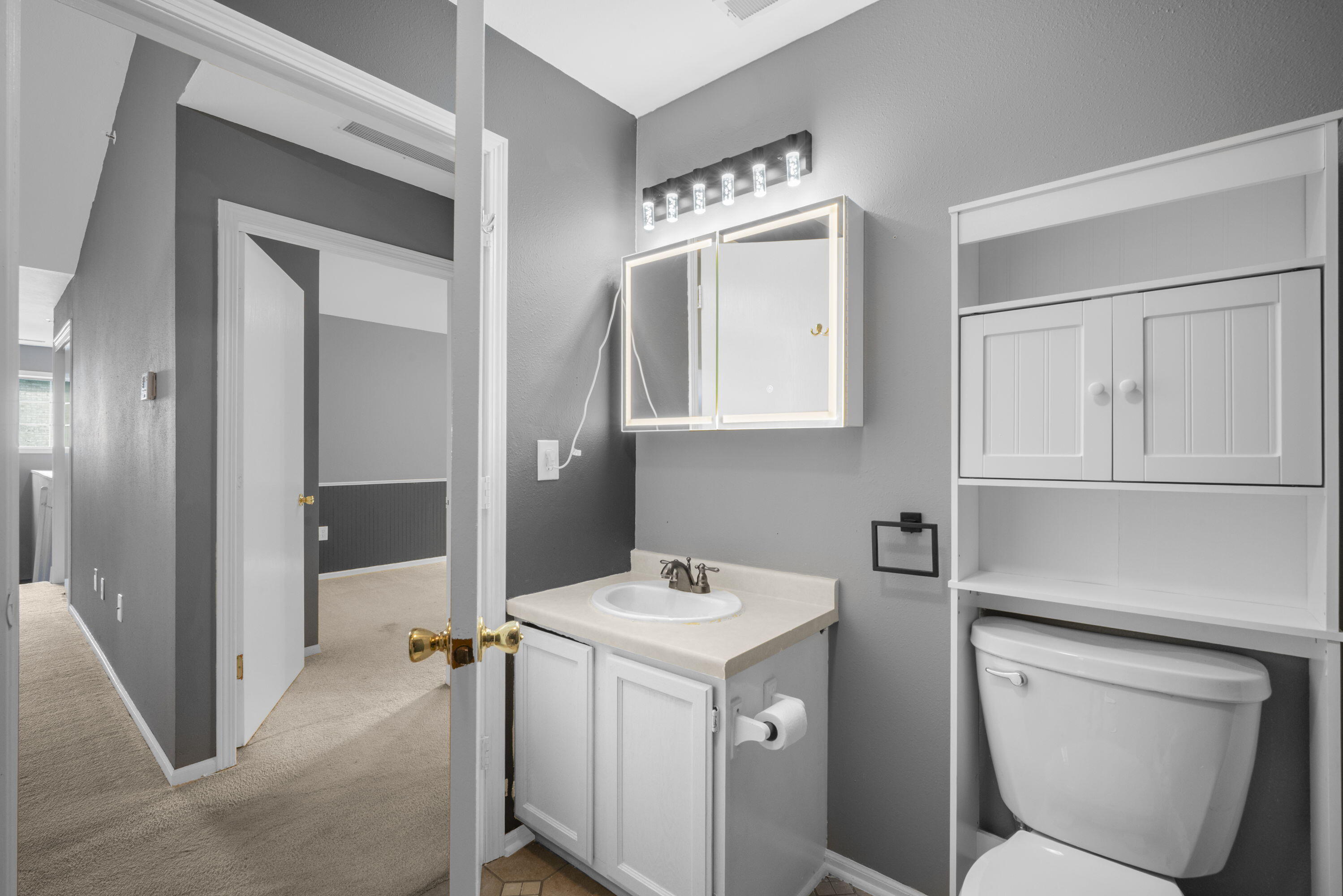 9322 West Loomis Road, Unit 5 Franklin, WI 53132 - Photo 14 of 19 Guest Full Bathroom