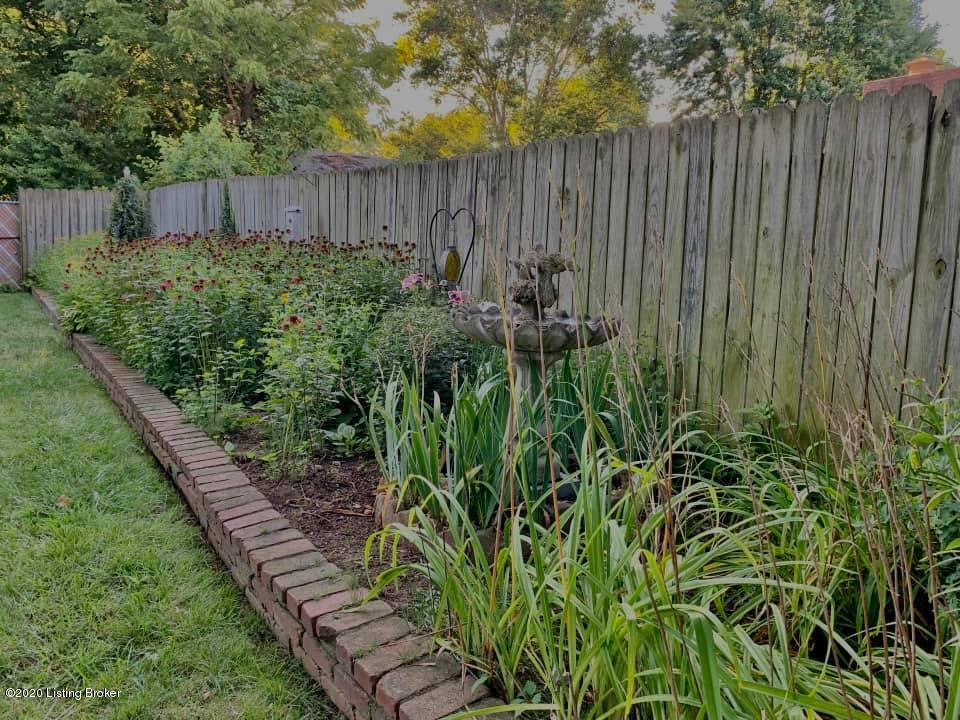 6707 Aron Road Louisville, KY 40258 - Photo 34 of 37 Aron back4