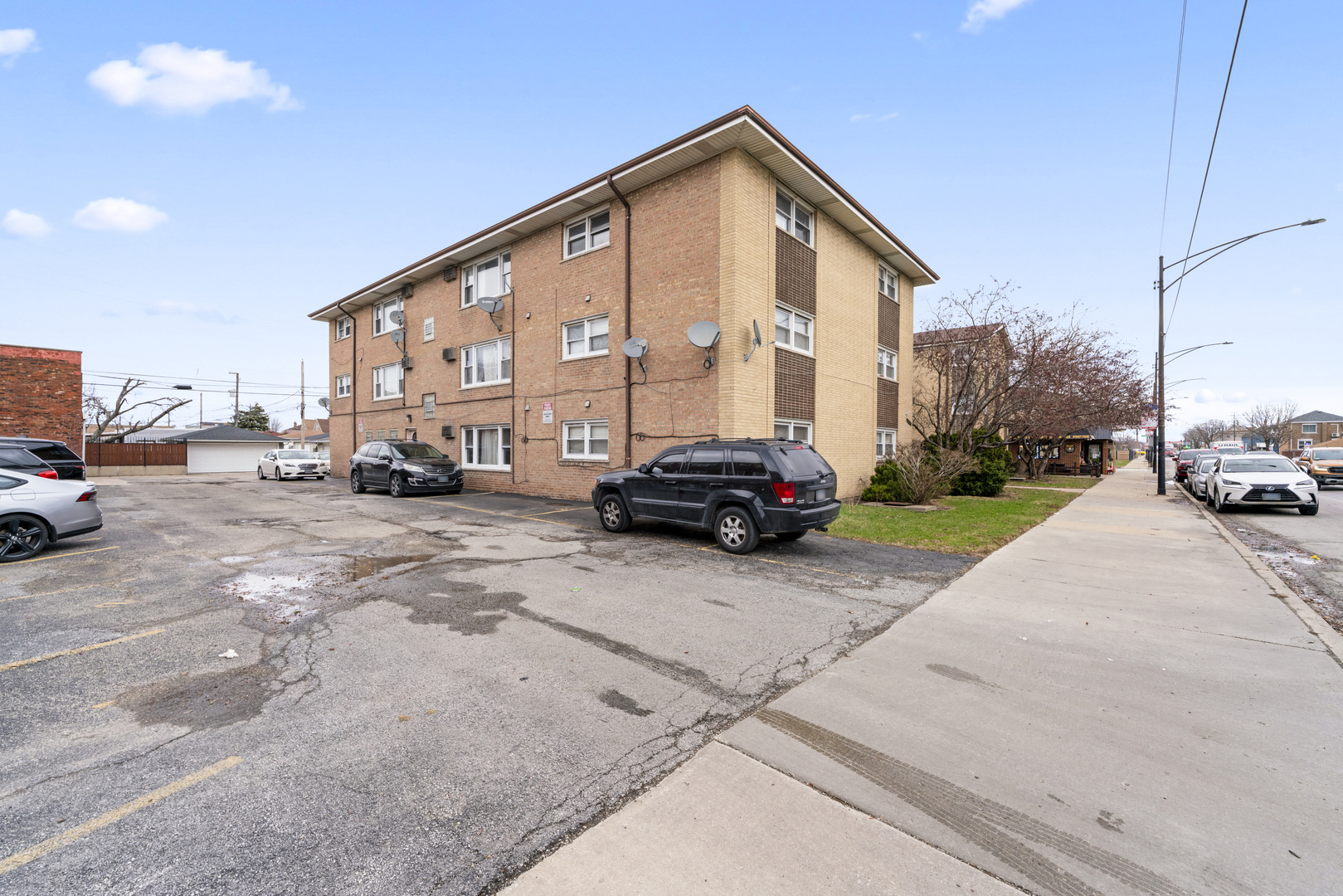 3848 West 47th Street, Unit 2SE Chicago, IL 60632 - Photo 1 of 11