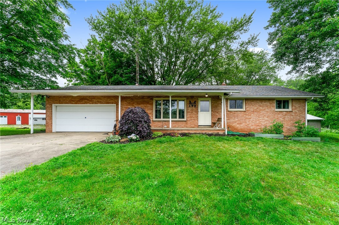 6235 Homeworth Road Homeworth, OH 44634 - Photo 1 of 30