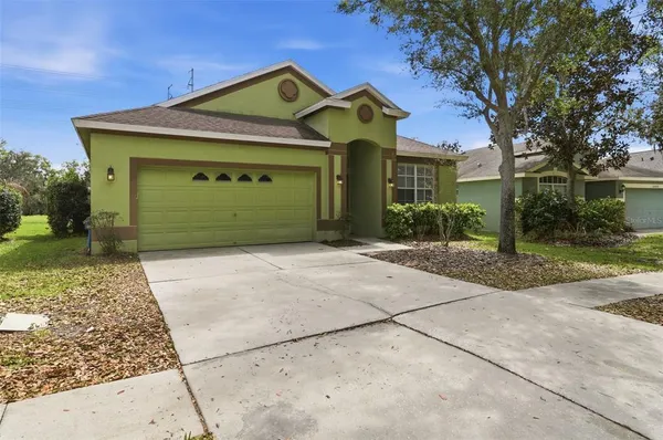 $369,900 | 6407 Bridgecrest Drive, Lithia, FL 33547