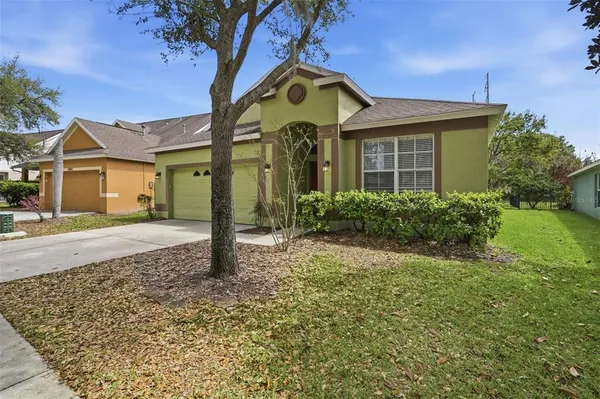 $369,900 | 6407 Bridgecrest Drive, Lithia, FL 33547