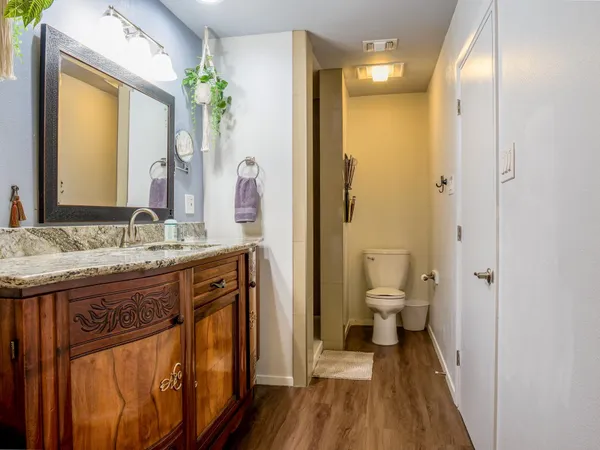 $425,000 | 252 Meadowlakes Drive, Meadowlakes, TX 78654
