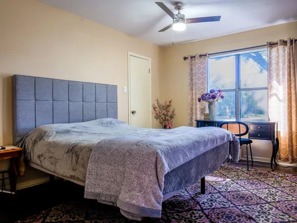 $425,000 | 252 Meadowlakes Drive, Meadowlakes, TX 78654