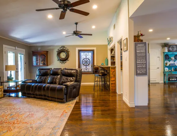 $425,000 | 252 Meadowlakes Drive, Meadowlakes, TX 78654
