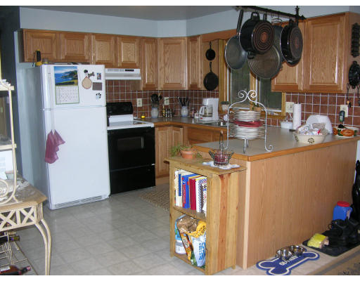 279 Bumstead Road Monson, MA 01057 - Photo 4 of 11