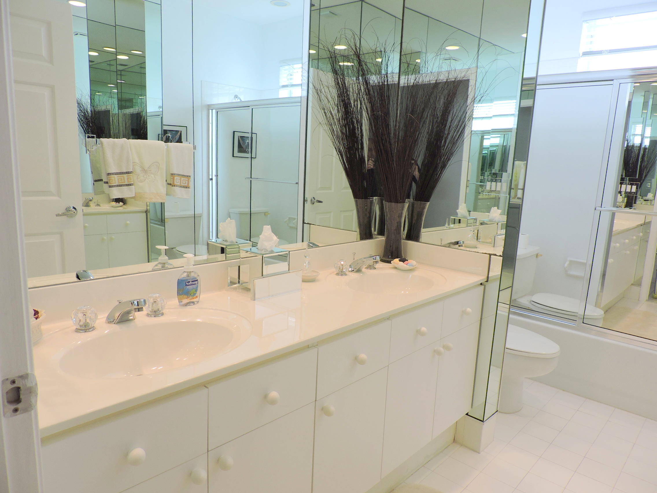 7610 La Corniche Circle Boca Raton, FL 33433 - Photo 32 of 44 Guest Bath