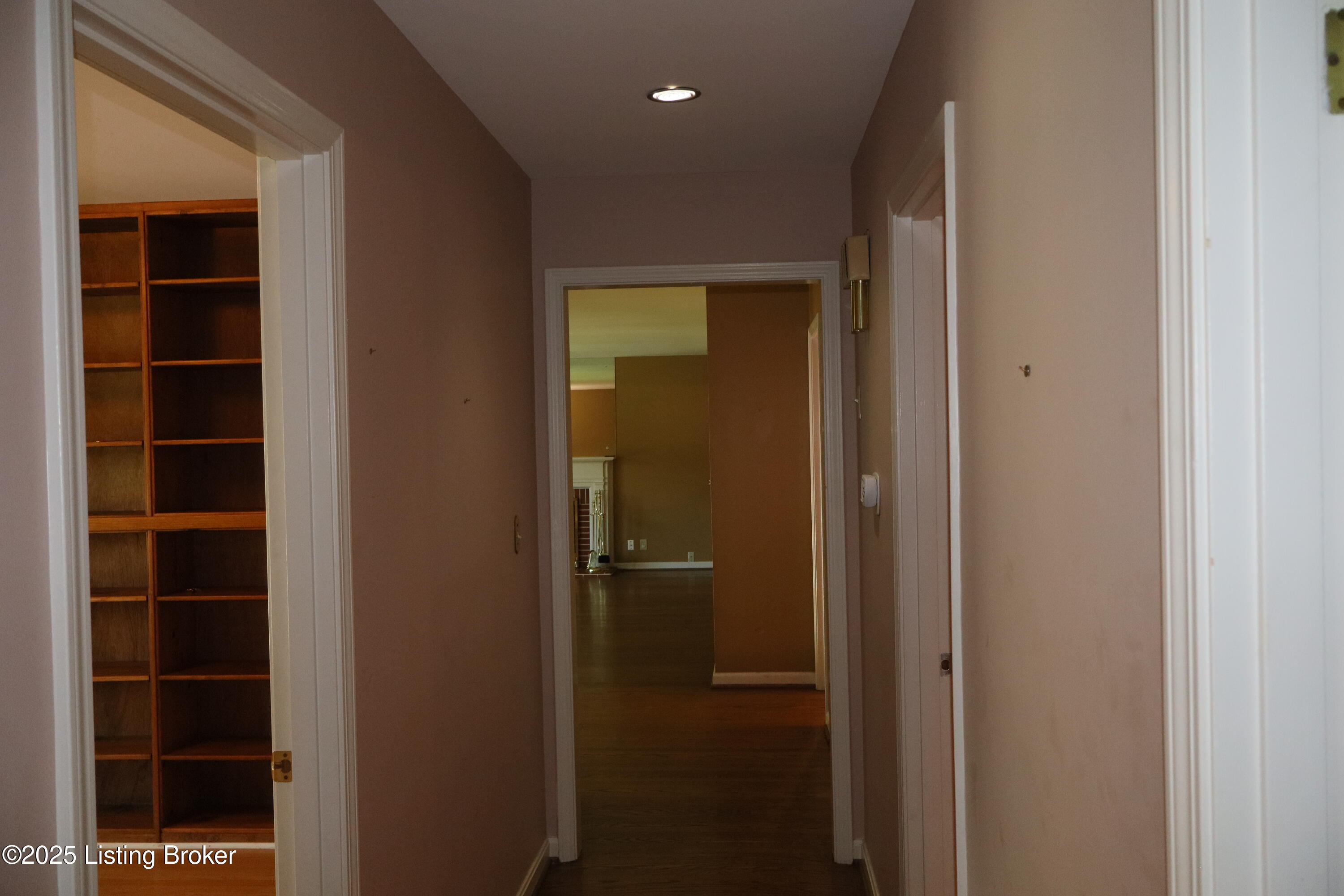 502 Hill Ridge Road Louisville, KY 40214 - Photo 24 of 45 IMG_0427