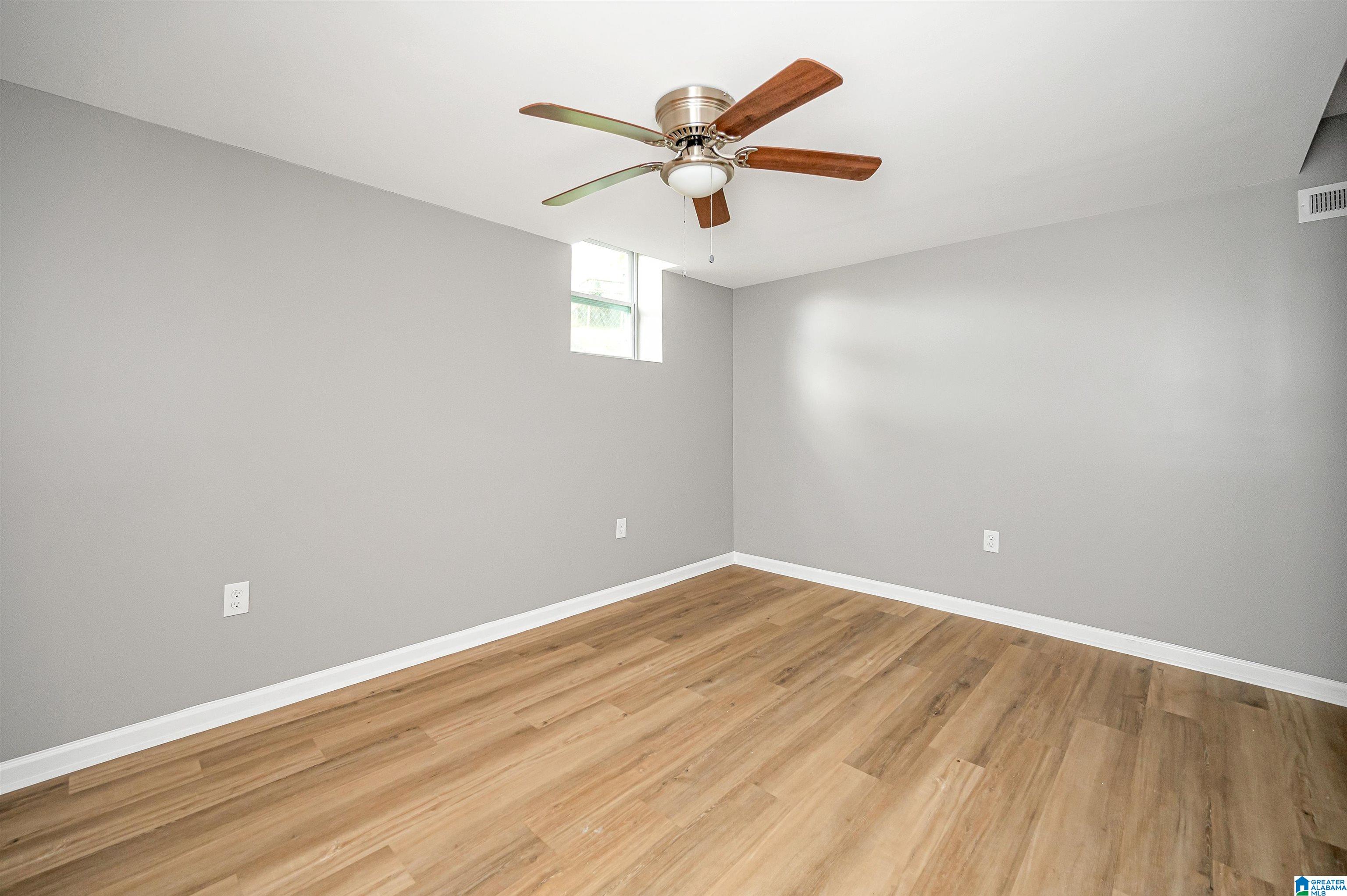 1105 Glenfield Road Fairfield, AL 35064 - Photo 23 of 33