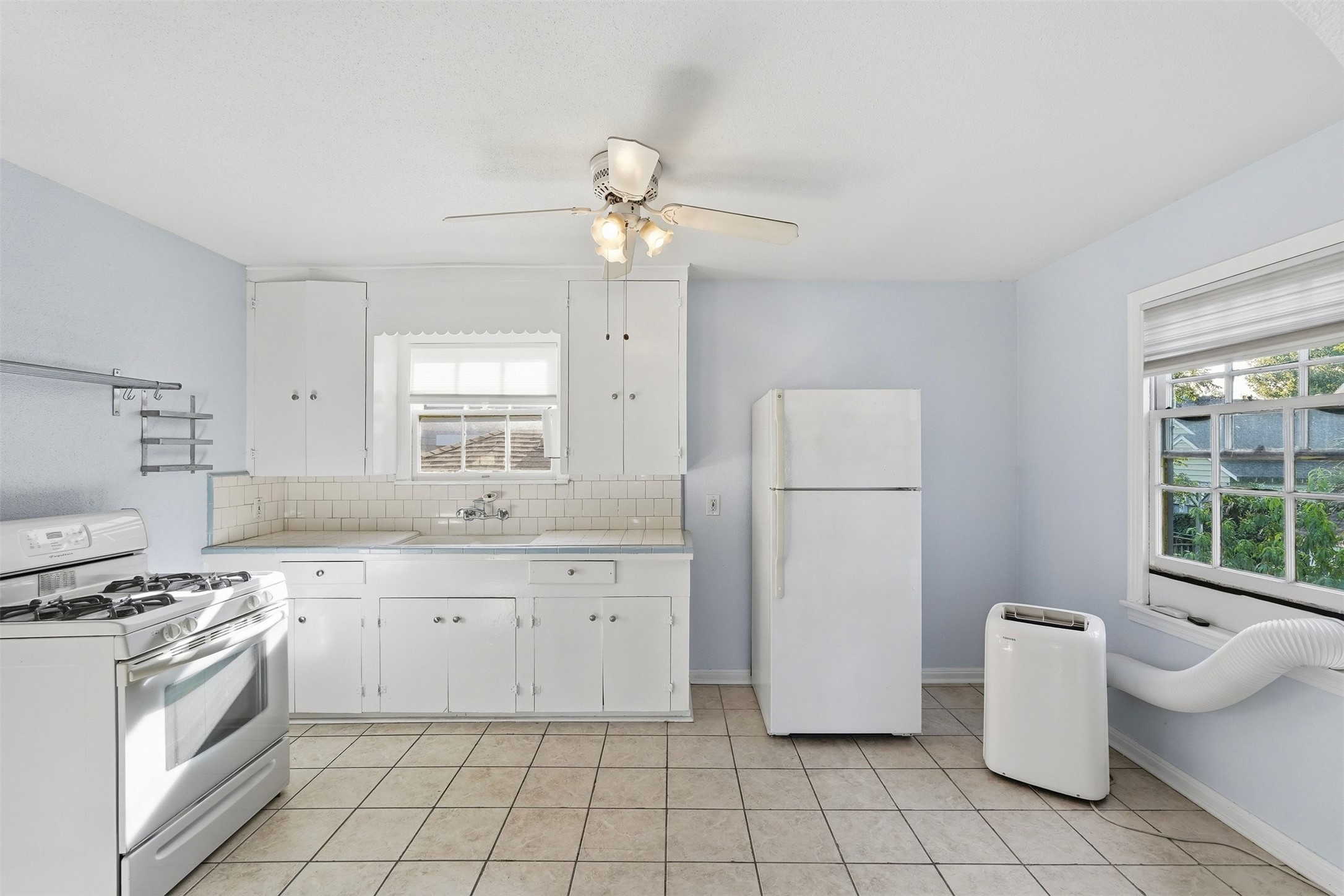 2223 1/2 Singleton Street Houston, TX 77008 - Photo 5 of 10