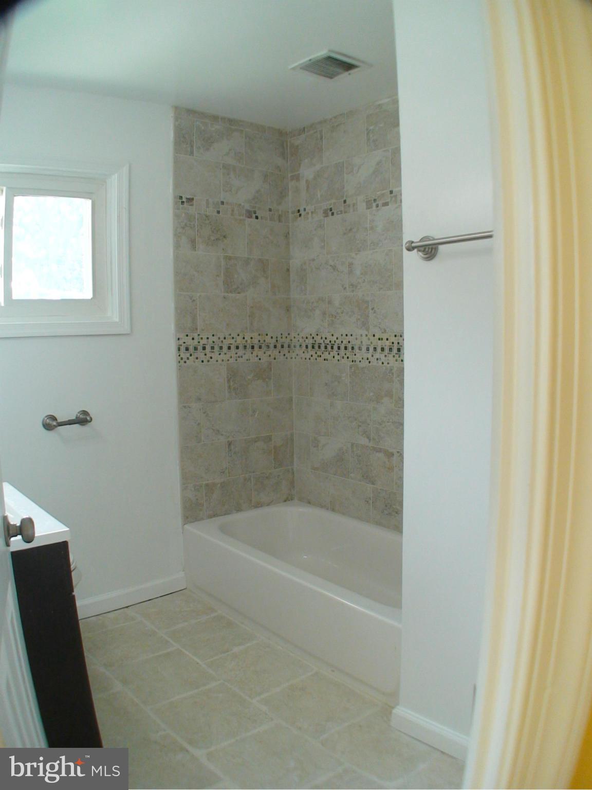 8114 Conduit Road Baltimore, MD 21234 - Photo 9 of 30 Bath
