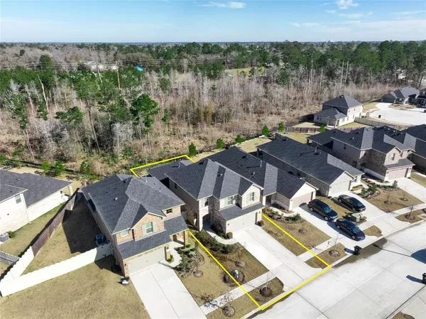 $2,500 | 9295 Inland Leather Lane, Conroe, TX 77385