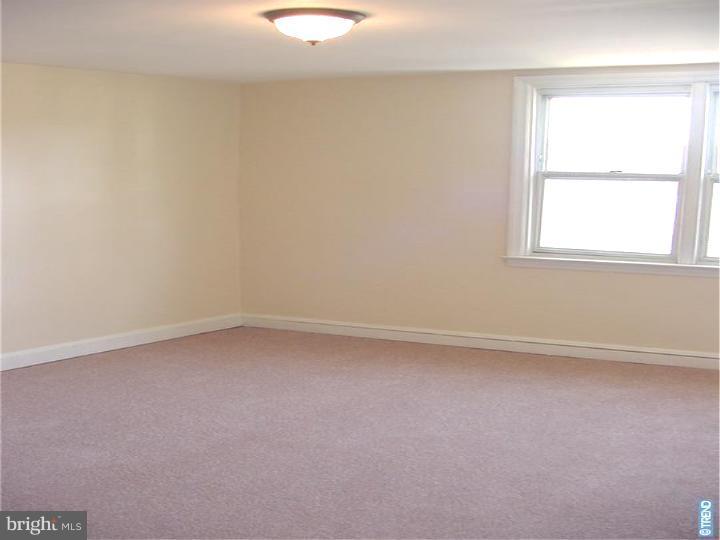 7305 Brookhaven Road Philadelphia, PA 19151 - Photo 12 of 14 Bedroom - Main