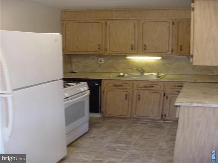 7305 Brookhaven Road Philadelphia, PA 19151 - Photo 9 of 14 Kitchen