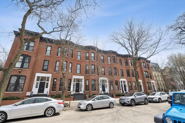 $525,000 | 2151 North Seminary Avenue, Unit B, Chicago, IL 60614