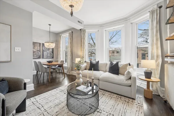 $525,000 | 2151 North Seminary Avenue, Unit B, Chicago, IL 60614