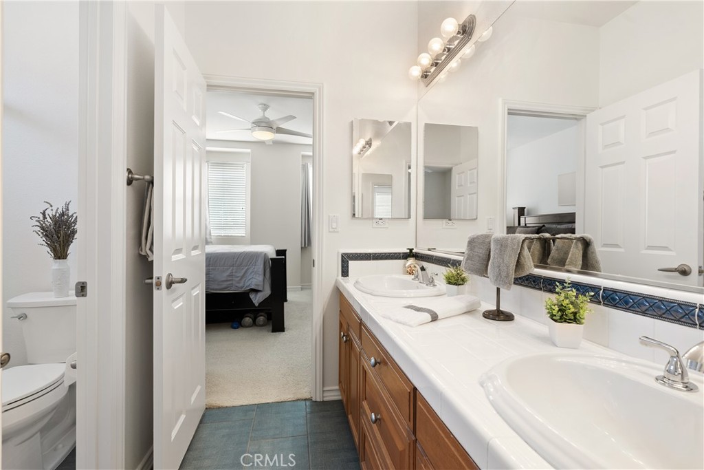 2472 Highwood Road Orange, CA 92867 - Photo 31 of 36 Jack & Jill Bathroom