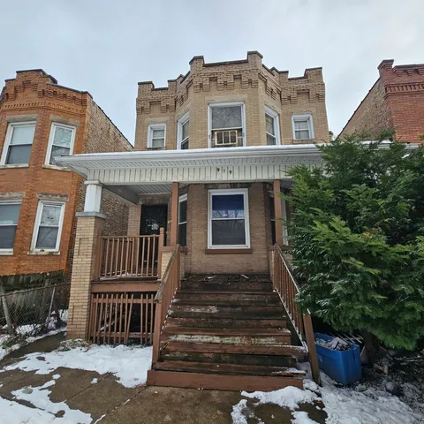 $182,900 | 919 North Long Avenue, Chicago, IL 60651