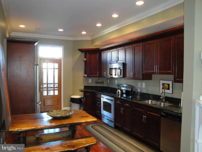 37 R Street Northwest Washington, DC 20001 - Photo 25 of 30 Kitchen