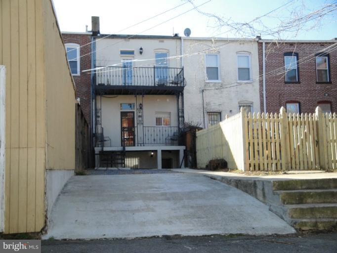 37 R Street Northwest Washington, DC 20001 - Photo 5 of 30 Parking for 2, Possibly 3!