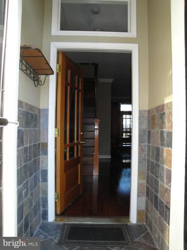 37 R Street Northwest Washington, DC 20001 - Photo 8 of 30 Interior (General)