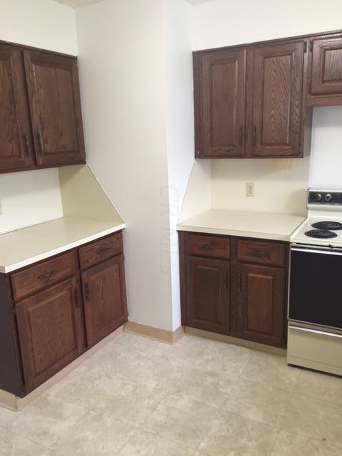 1463 Country Club Road Columbus, OH 43227 - Photo 5 of 11 Gallery Image 5
