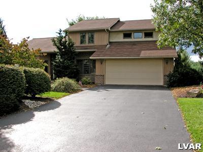 162 Wedgewood Road Bethlehem, PA 18017 - Photo 1 of 19 Gallery Image 1