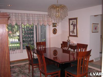 162 Wedgewood Road Bethlehem, PA 18017 - Photo 12 of 19 Gallery Image 12