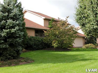 162 Wedgewood Road Bethlehem, PA 18017 - Photo 2 of 19 Gallery Image 2