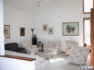 162 Wedgewood Road Bethlehem, PA 18017 - Photo 8 of 19 Gallery Image 8
