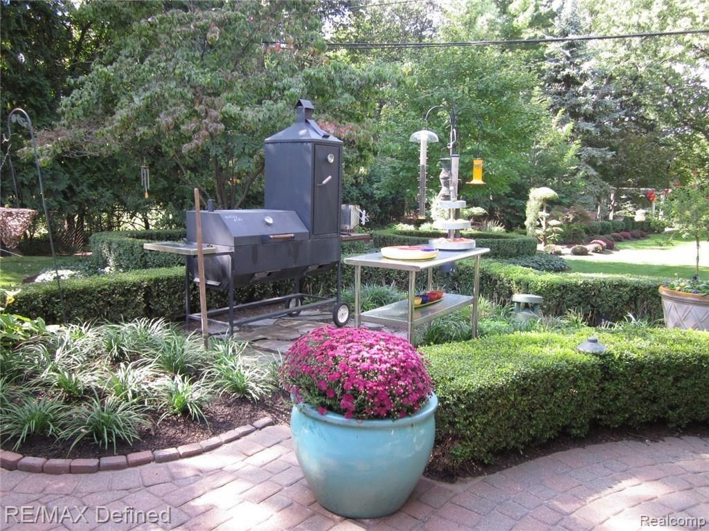 501 Allston Drive Rochester, MI 48309 - Photo 12 of 36 Barbecue Area