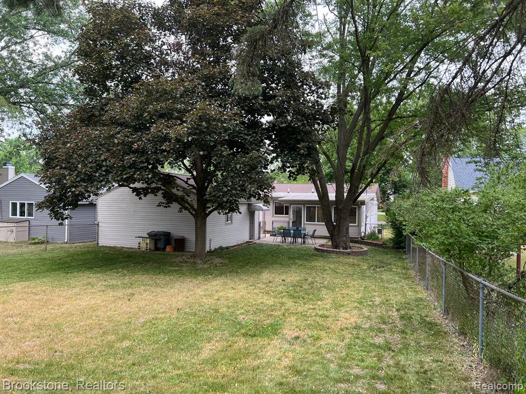 1313 Oak Street Rochester, MI 48307 - Photo 14 of 52