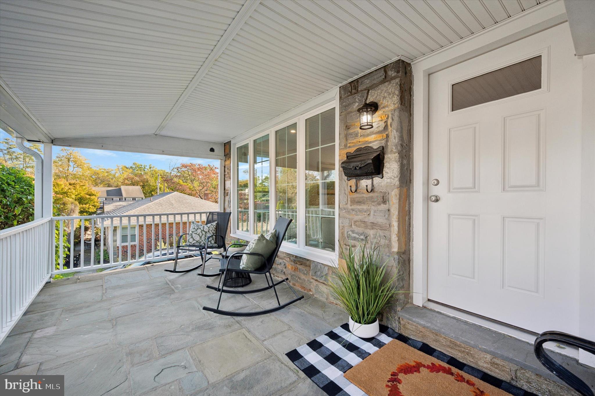 2308 Poplar Road Havertown, PA 19083 - Photo 4 of 25 a living room with furniture