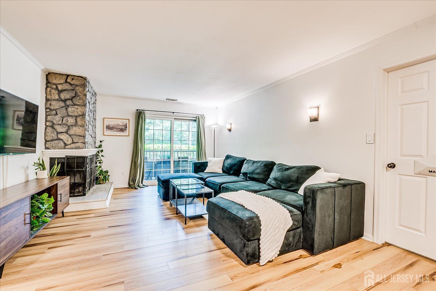 2701 Ridgefield Court Helmetta, NJ 08828 - Photo 10 of 39