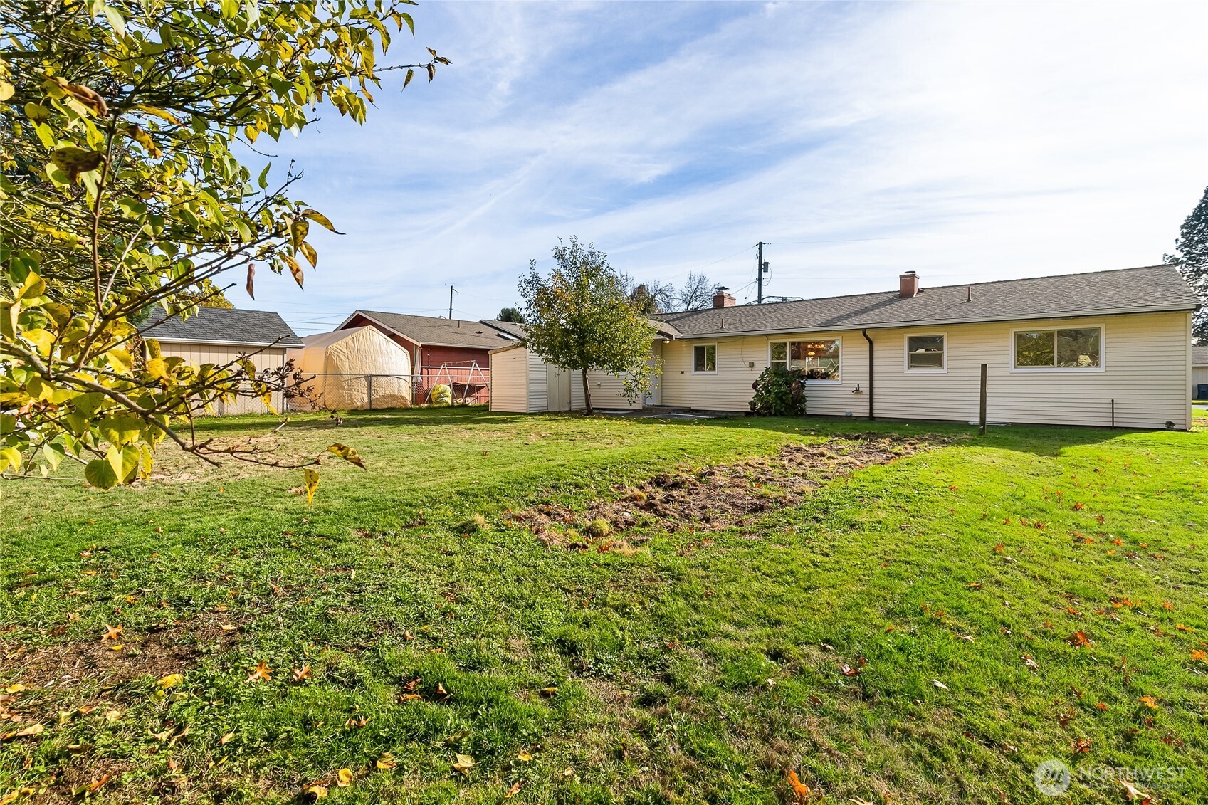 1510 E Street Lynden, WA 98264 - Photo 29 of 32 a view of a house with a big yard