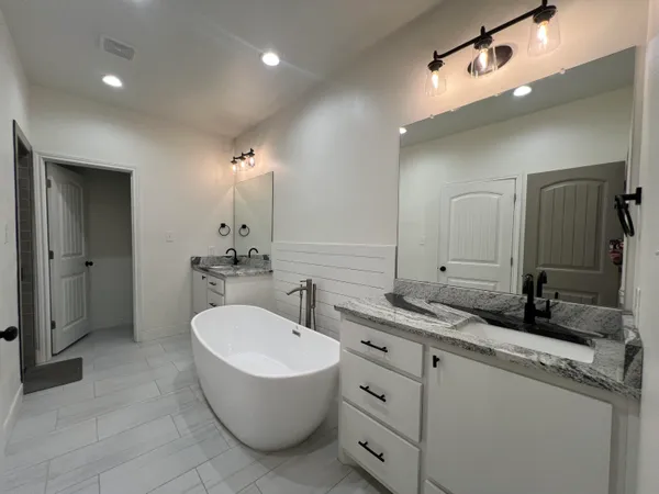 $2,295 | 1703 Quincy Avenue, Lubbock, TX 79416