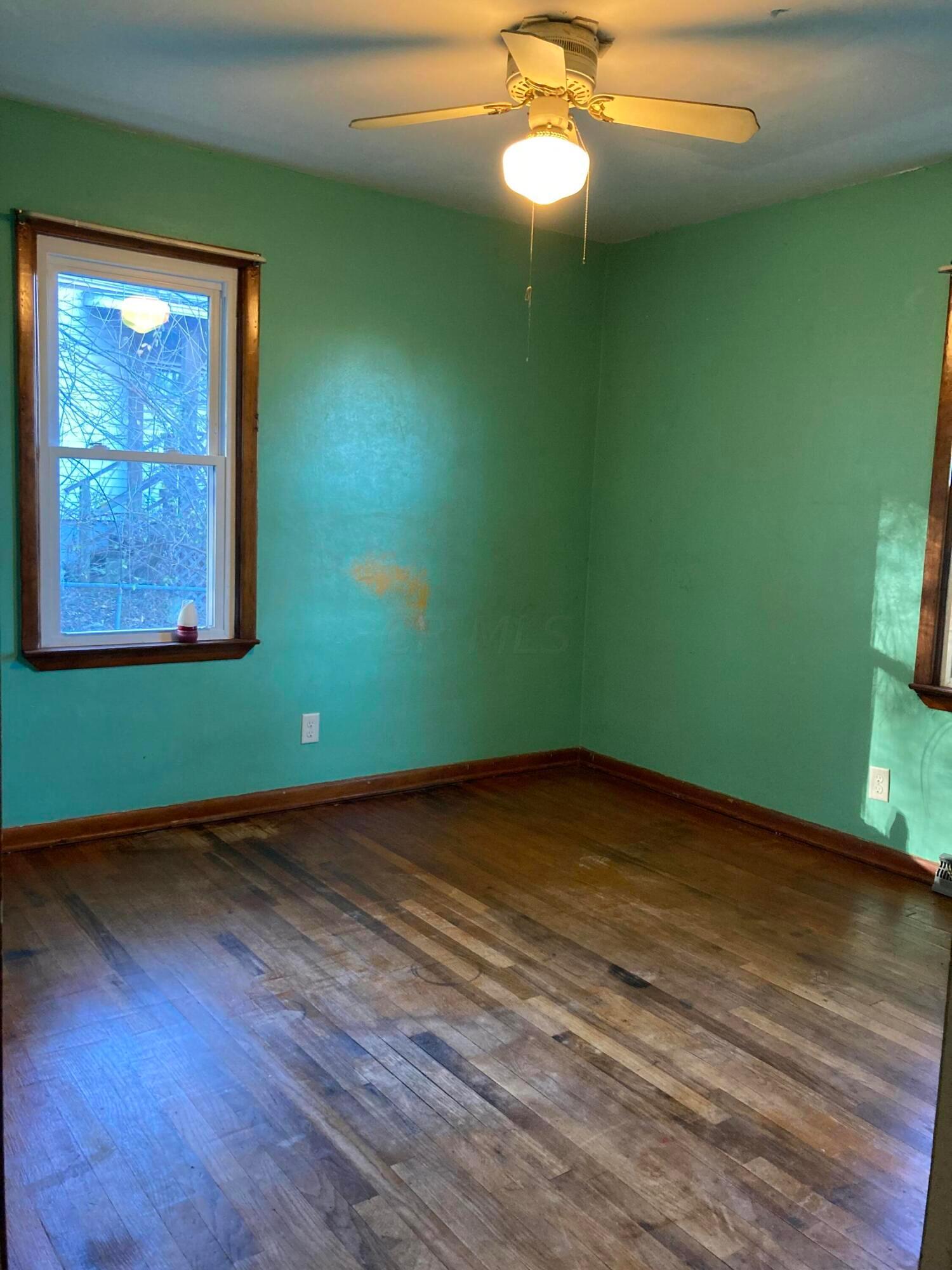 607 Spring Street Lancaster, OH 43130 - Photo 21 of 25 Bedroom #1