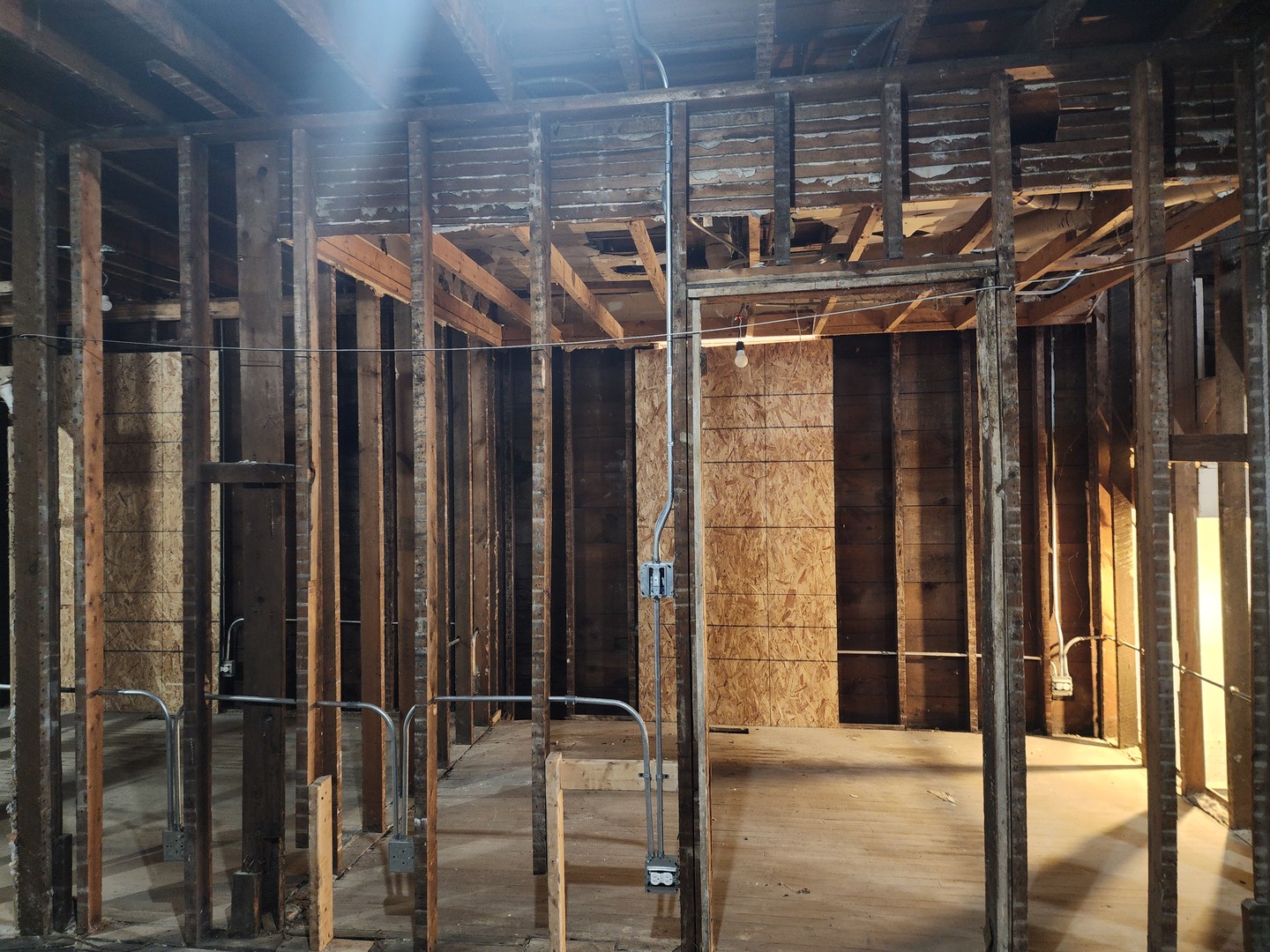 6953 South Elizabeth Street Chicago, IL 60636 - Photo 9 of 20 a view of a storage room