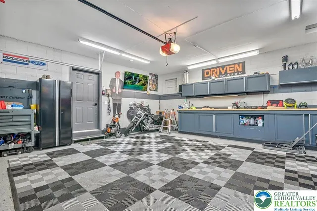 $449,900 | 401 Pierce Lane, East Stroudsburg, PA 18301