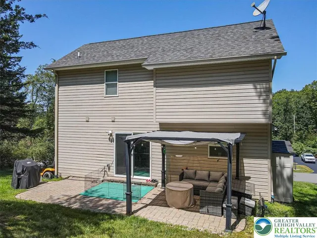 $449,900 | 401 Pierce Lane, East Stroudsburg, PA 18301