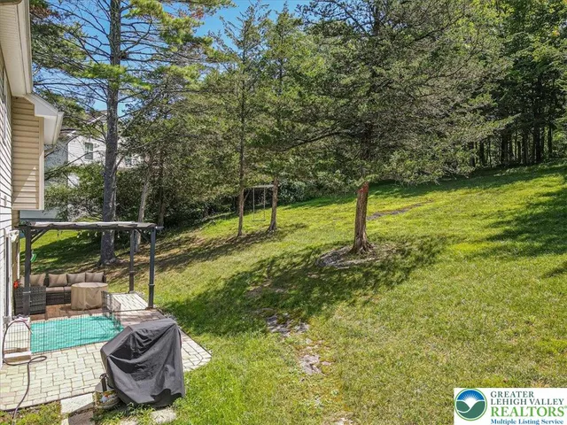 $449,900 | 401 Pierce Lane, East Stroudsburg, PA 18301