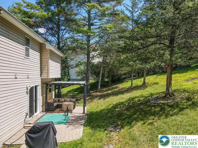 $449,900 | 401 Pierce Lane, East Stroudsburg, PA 18301