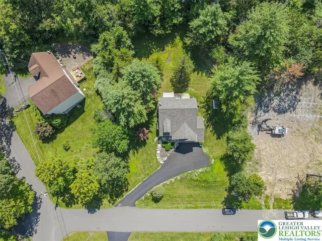 $449,900 | 401 Pierce Lane, East Stroudsburg, PA 18301