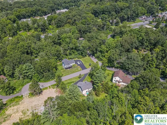 $449,900 | 401 Pierce Lane, East Stroudsburg, PA 18301